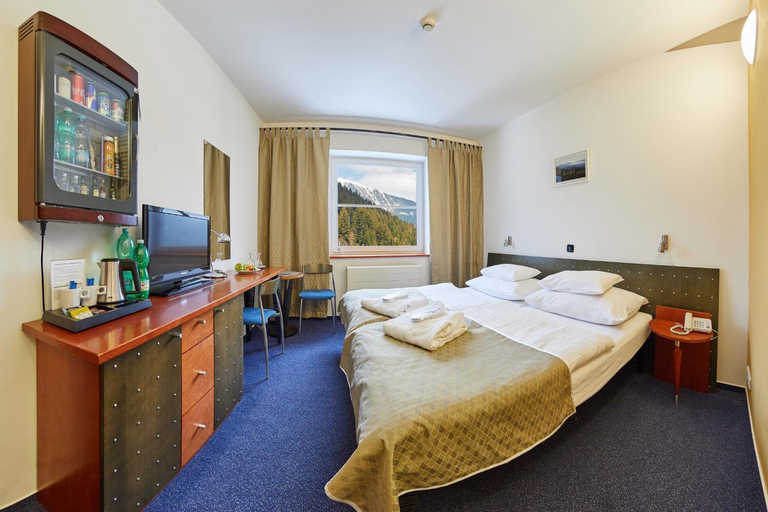 Bedroom 4, Hotel Horizont, Trutnov