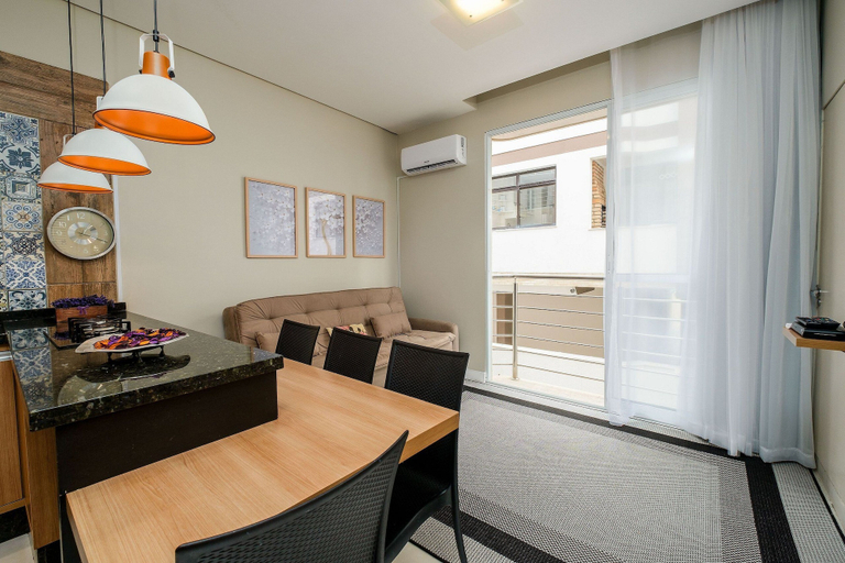 Dining 5, Oceanfront Condo With Pool in Floripa - IDA, Florianopolis