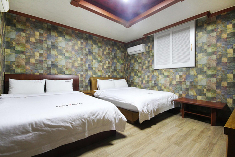 Bedroom 3, Tongyeong Seven, Tongyeong