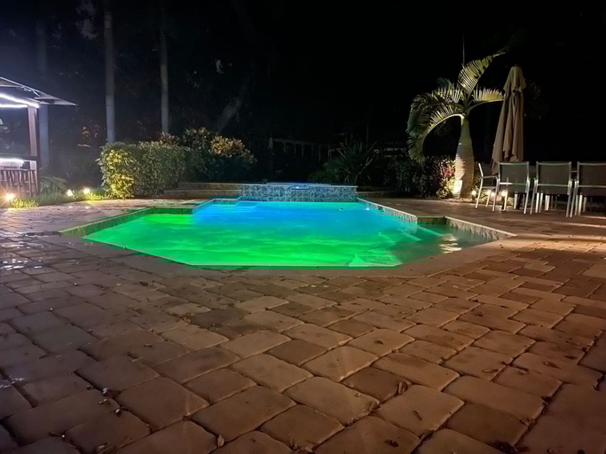 Room 2, Breathless Backyard Amazing Pool, Pinellas
