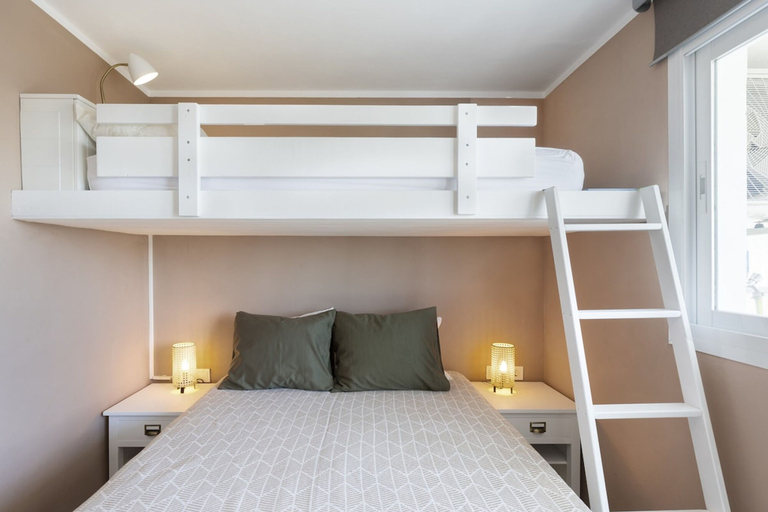 Room 4, Central Apartment with Seaview Terrace and Pool, Málaga