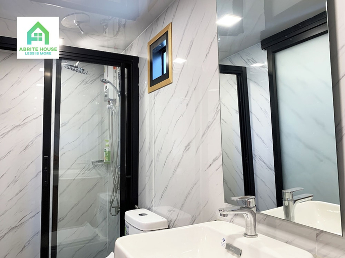 Bathroom 3, Tiny House on Koh Lanta Only 2 Mins Walk to the Beach, Ko Lanta