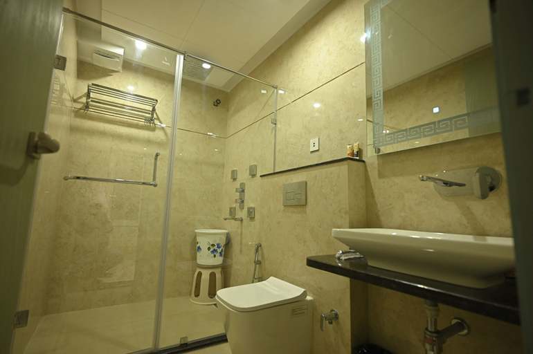 Bathroom 4, Hotel Saffron, Varanasi