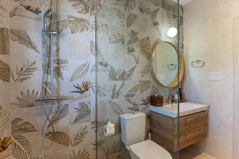 Bathroom 3, Kaiso & Kai Beachfront Villa