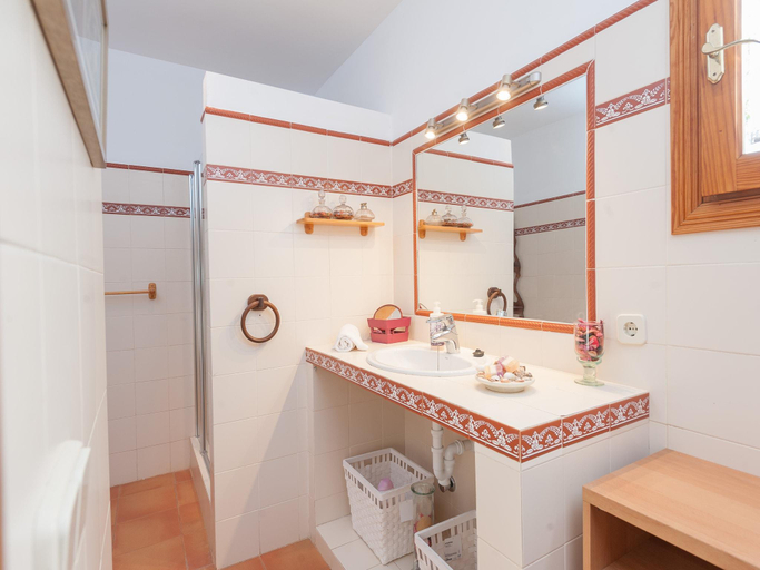 Bathroom 3, Es Garroveral 3 - Villa With Private Pool, Baleares