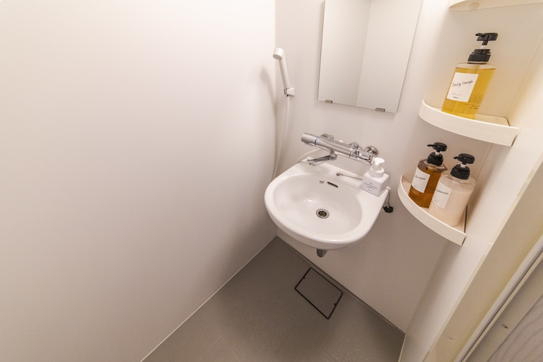 Bathroom 3, Mr.KINJO in Color'z Ciizi, Naha