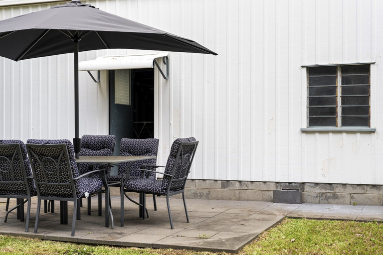 Balcony 3, Spacious Family Home With Garden in Quiet Suburb, Kedron