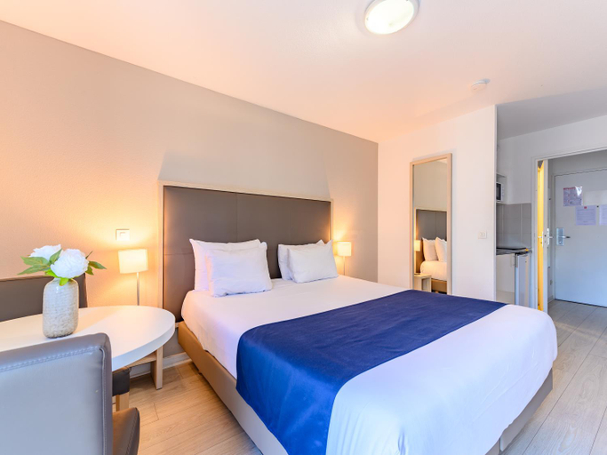 Bedroom 3, Sejours and Affaires Pantin Charles De Gaulle, Seine-Saint-Denis
