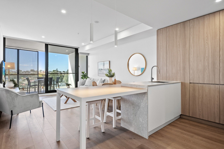 Private kitchen 4, Stylish 2-bed Unit With Views & Rooftop Access, Fremantle