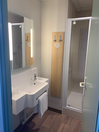 Bathroom 5, B&B HOTEL CHAUMONT, Haute-Marne