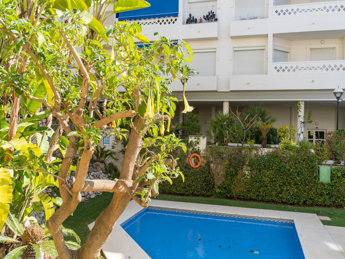 Sport & Beauty, Beach Getaway in San Pedro for 4, Málaga
