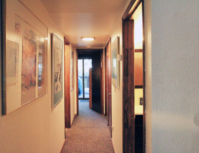Interior 5, Tahoe Olympic 3 Bedroom Condo by RedAwning, Douglas