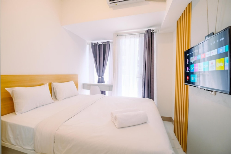 Bedroom 2, Well Furnished And Restful Studio Tokyo Riverside Pik 2 Apartment, Tangerang