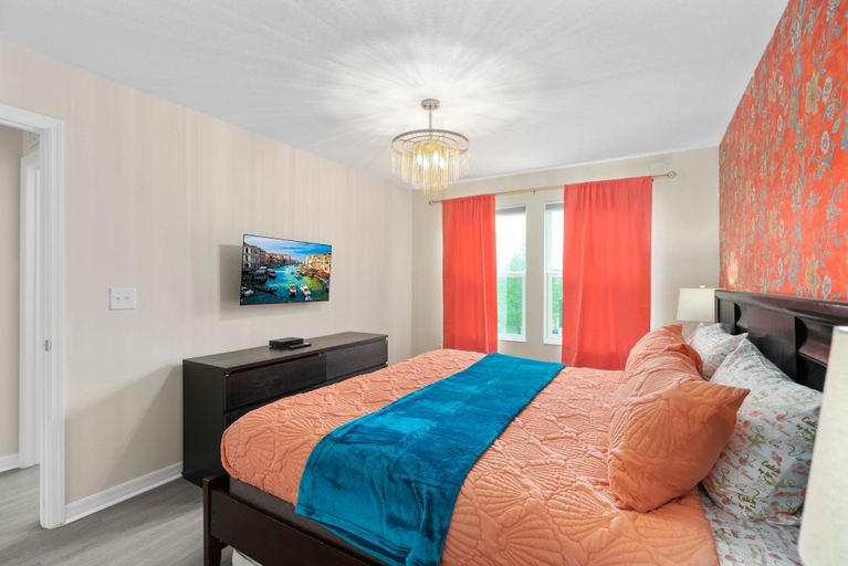 Room 5, Super Fun-colors Gameroom Lakeviews Sleeps 13, Osceola