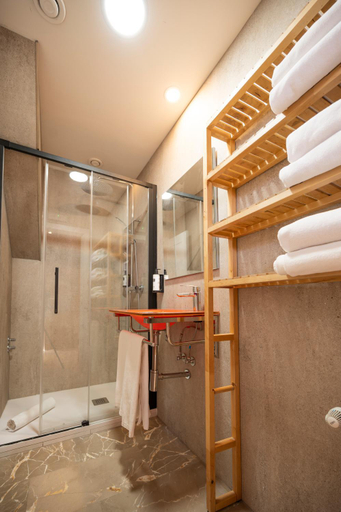 Bathroom 4, Aparthotel G3 Galeon, Madrid