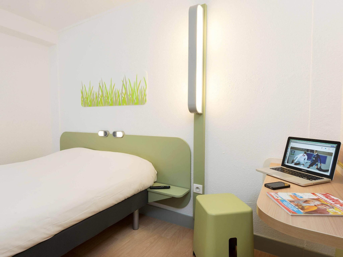 Bedroom 2, ibis budget Béziers Est La Giniesse, Hérault