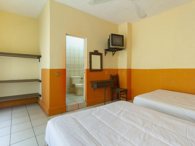 Bedroom 2, HOTEL MAYA IXTLAN, Jala