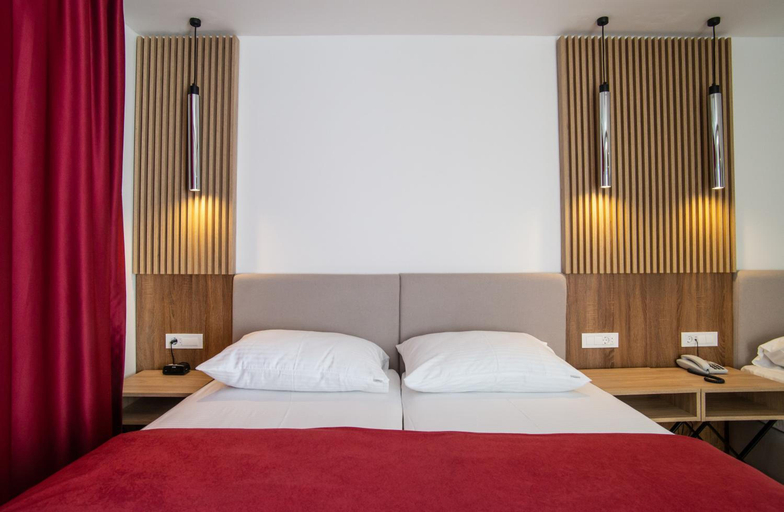 Bedroom 3, Slovenska Plaza 4