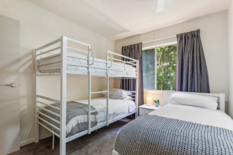 Room 5, Family-friendly Stay Walk to Beach & Parks, Maroochy - Maroochydore