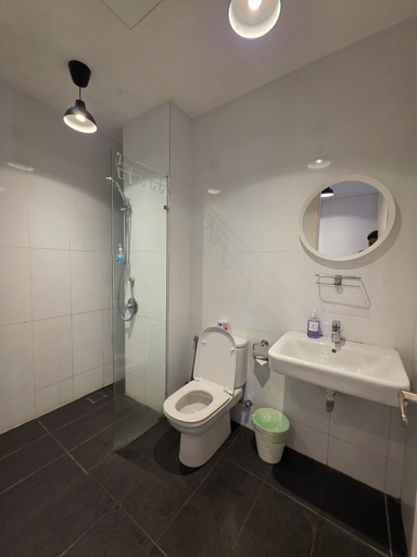 Bathroom 2, Reizz Residence by Perkasa Ikon, Gombak