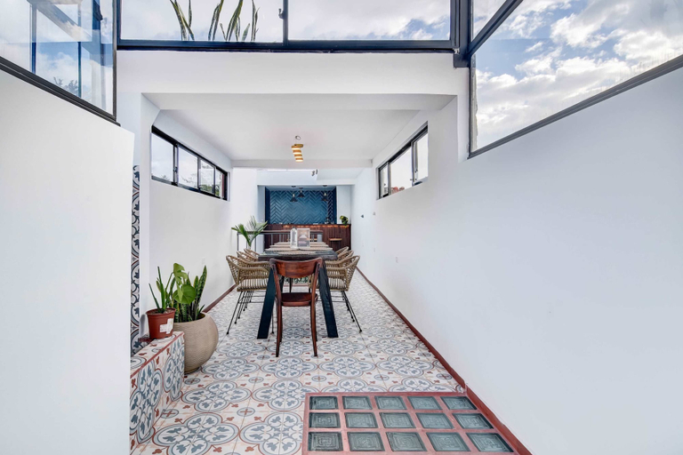 Room 4, Chic 4BR Getaway in Vibrant La Candelaria, Santafé de Bogotá