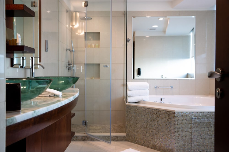 Bathroom 4, Jumeirah Living - World Trade Centre, Dubai