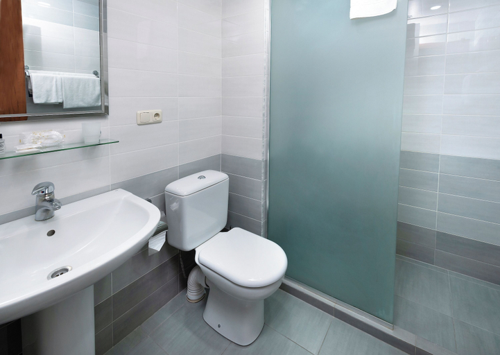Bathroom 5, Ani Central Inn, Yerevan