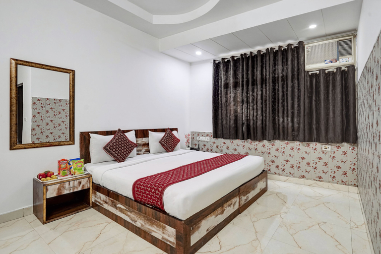 Room 3, Hotel Amour By RMR Hotels, Delhi