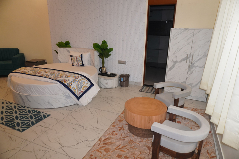 Room 2, Jangal Resort - Sikar Road Jaipur, Jaipur