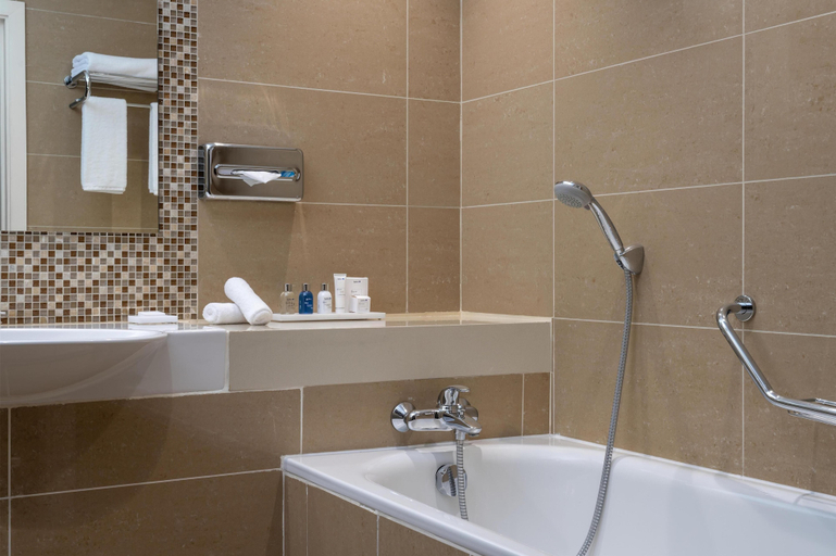 Bathroom 4, Radisson Blu Hotel, Addis Ababa, Addis Abeba