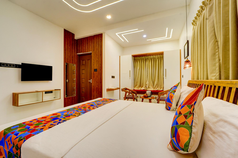 Bedroom 4, FabHotel Elroi Suites, Ernakulam