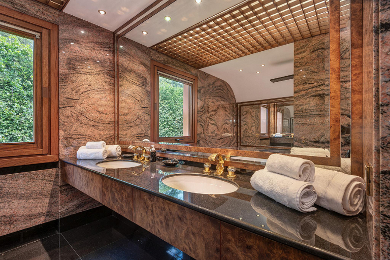 3, Lakefront serenity villa with pool, Lecco
