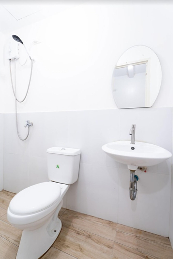 Bathroom 3, Pasay Centrale Hotel , Pasay City
