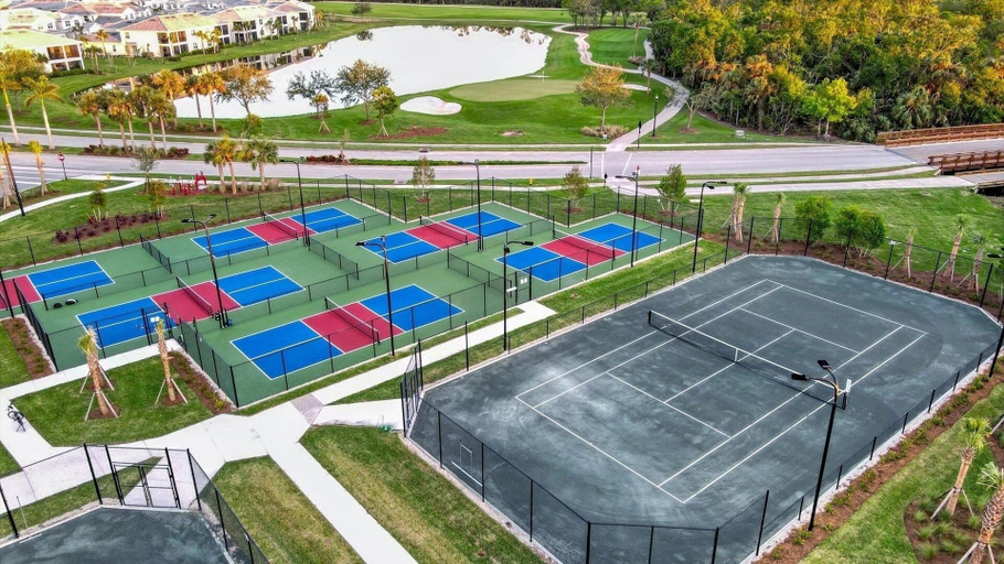 Sport court 4, Heritage Landing Resort 30 night minimum 3 Bedroom Condo 3 Condo, Charlotte
