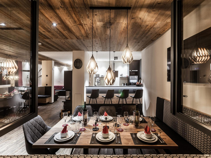 Food & Drinks, Chalet in Gaschurn near Ski Lift, Bludenz