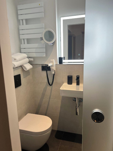 Bathroom 5, Hotel in der Aal-Kate, Wuppertal
