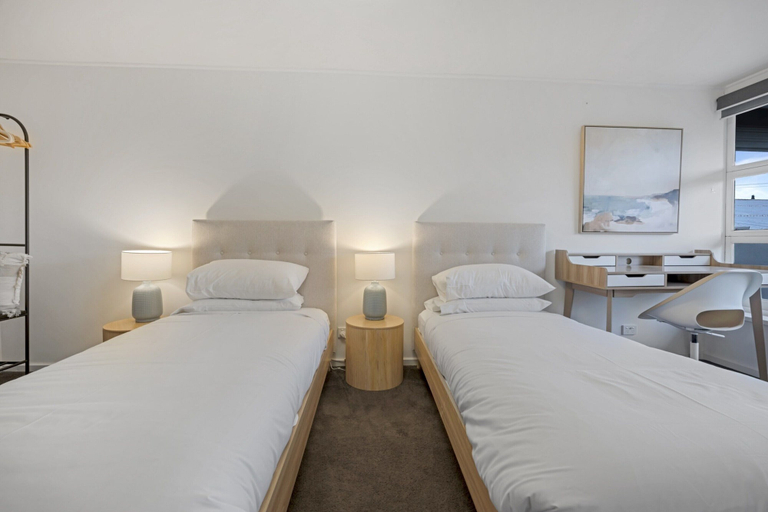 Room 3, 3-bed Campbelltown Stay With Private Balcony, Adelaide
