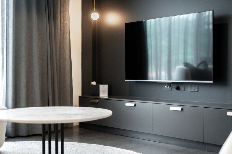 Living room 3, Braddon Studio With BBQ Area, Canberra