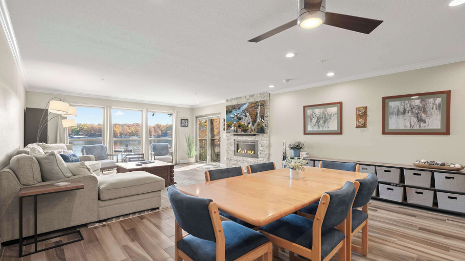 Primary image, Lakeside Haven - Condo for 8, Camden