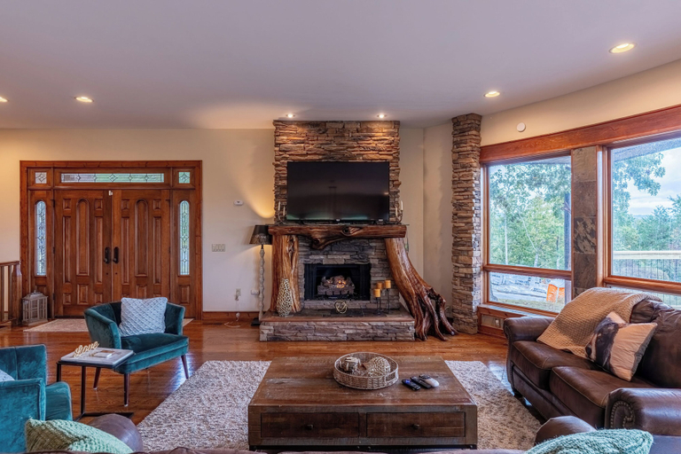 Room 3, Luxury Mountain Cabin Amazing Look out Views, Sevier