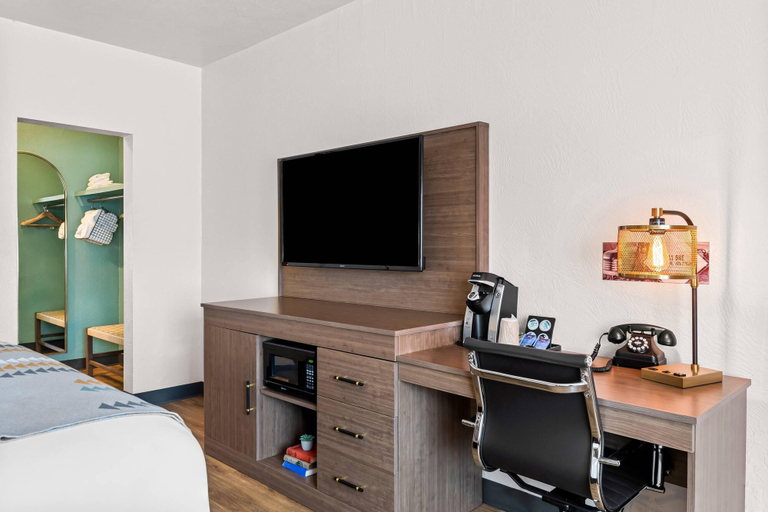 Bedroom 3, Maverick Hotel Eugene Near University, an Ascend Collection Hotel, Lane