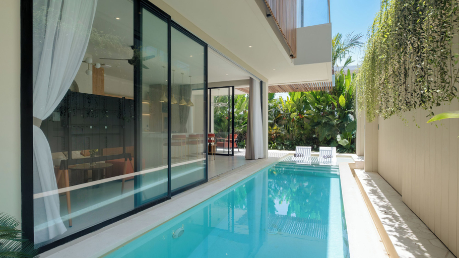 Room amenity 3, Loona Palm Villas Seseh, Badung