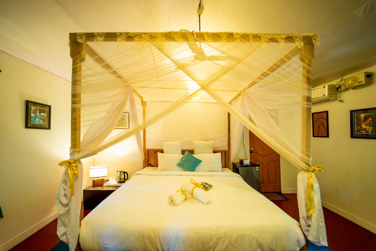 Bedroom 2, La La Land Resort, South Goa