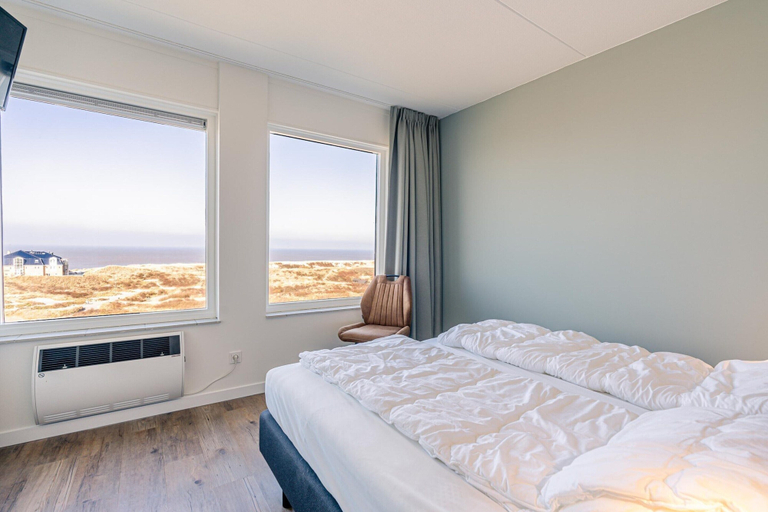 Room 2, 4 Person Apartment With sea View, Texel
