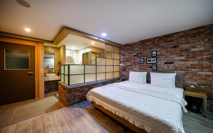 Bedroom 3, Busan Beomcheondong Q5, Busanjin