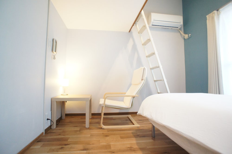 Bedroom 4, Plusone Nishikoen, Fukuoka