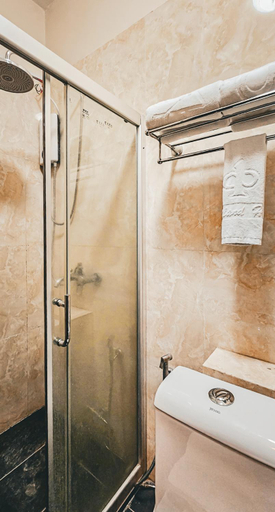 Bathroom 5, Eastland Hotel, Kibra