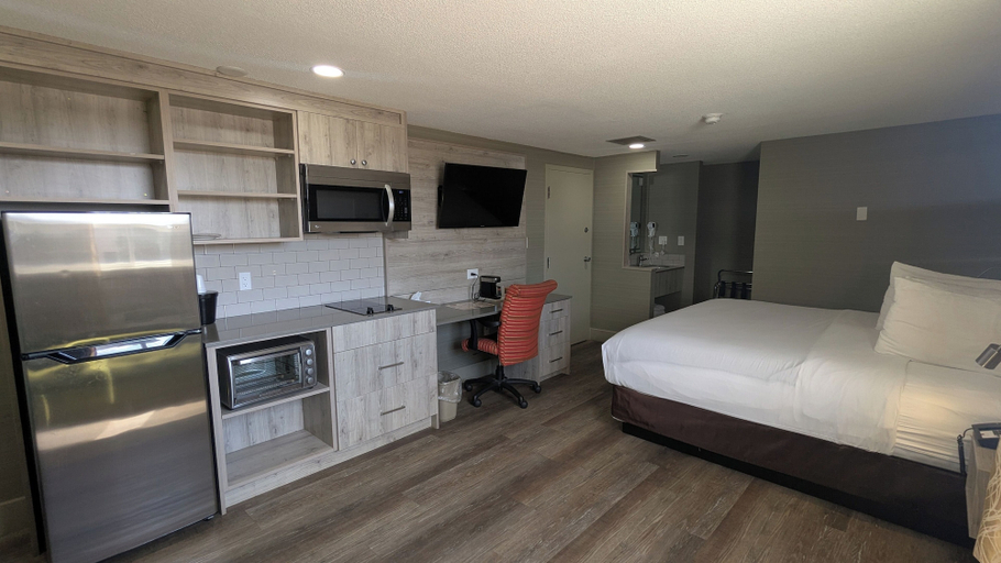 Bedroom 4, Ramada by Wyndham Medicine Hat, Division No. 1