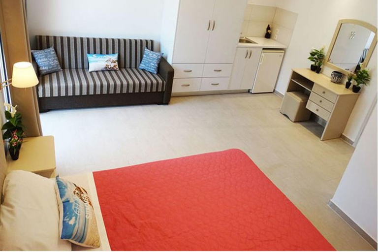 Bedroom 5, Makis Apartments, Ionian Islands