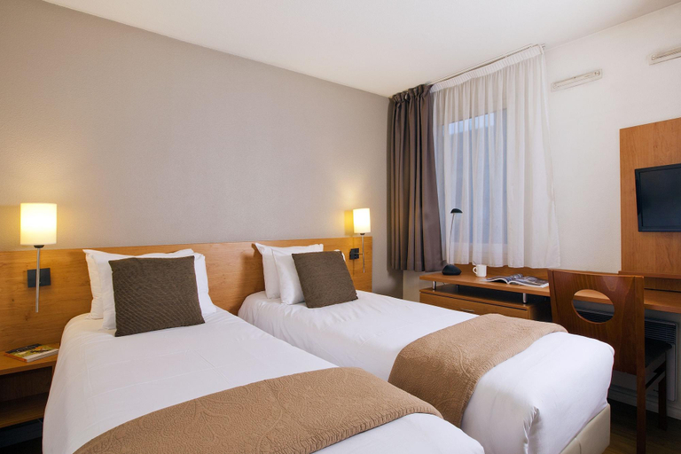 Bedroom 3, Sejours and Affaires Pantin Charles De Gaulle, Seine-Saint-Denis